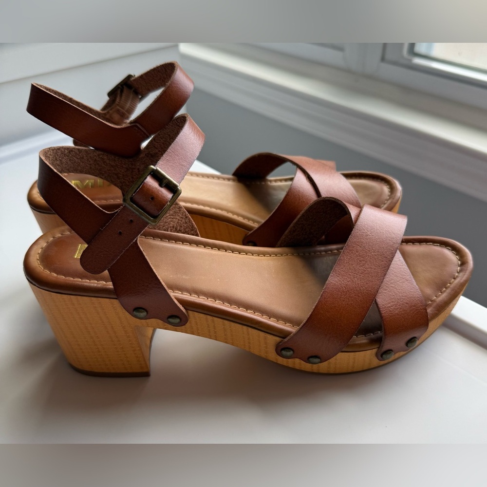 MIA Strappy Block Heels - Size 8 - Picture 3 of 5
